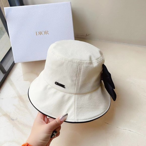AUTHENTIC CHANEL Hats main image 9